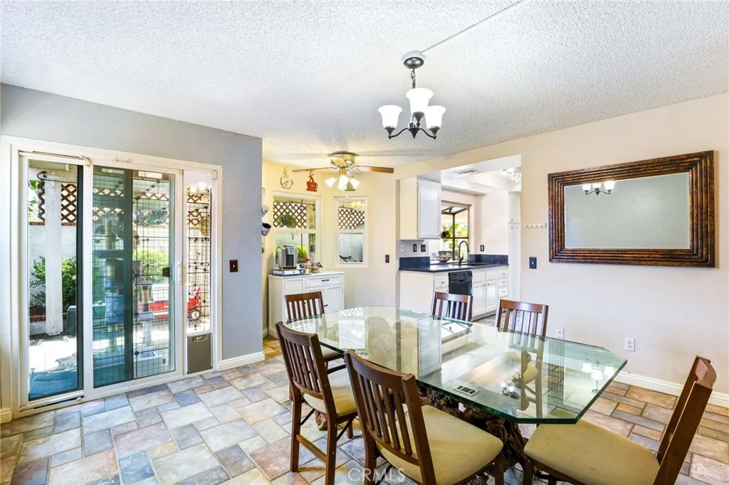 9387 Hot Springs Road, Corona, California 92883 home-pic-11